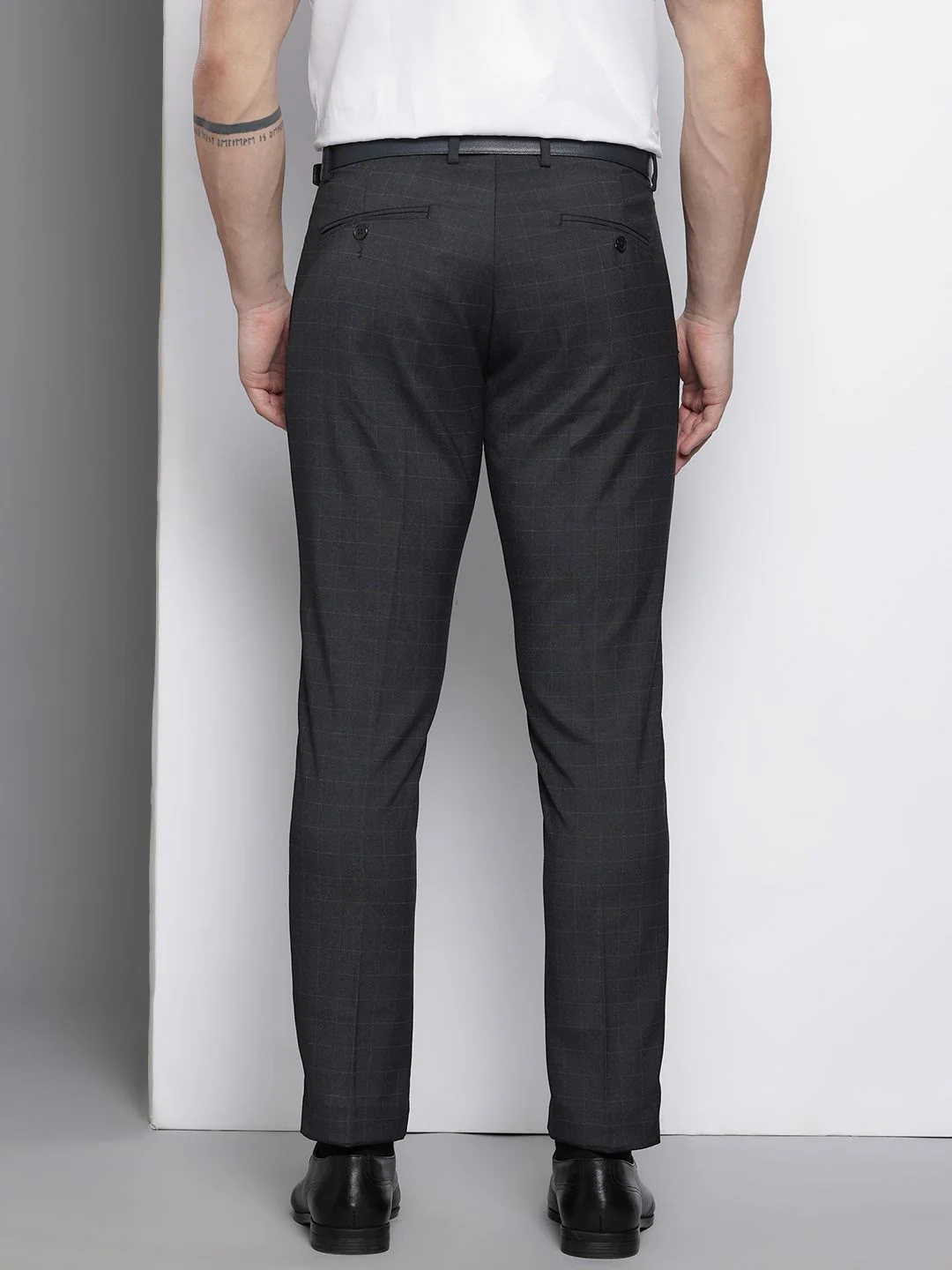 The Indian Garage Co. X Luxe Men Checked Slim Fit Formal Trousers - Image 3