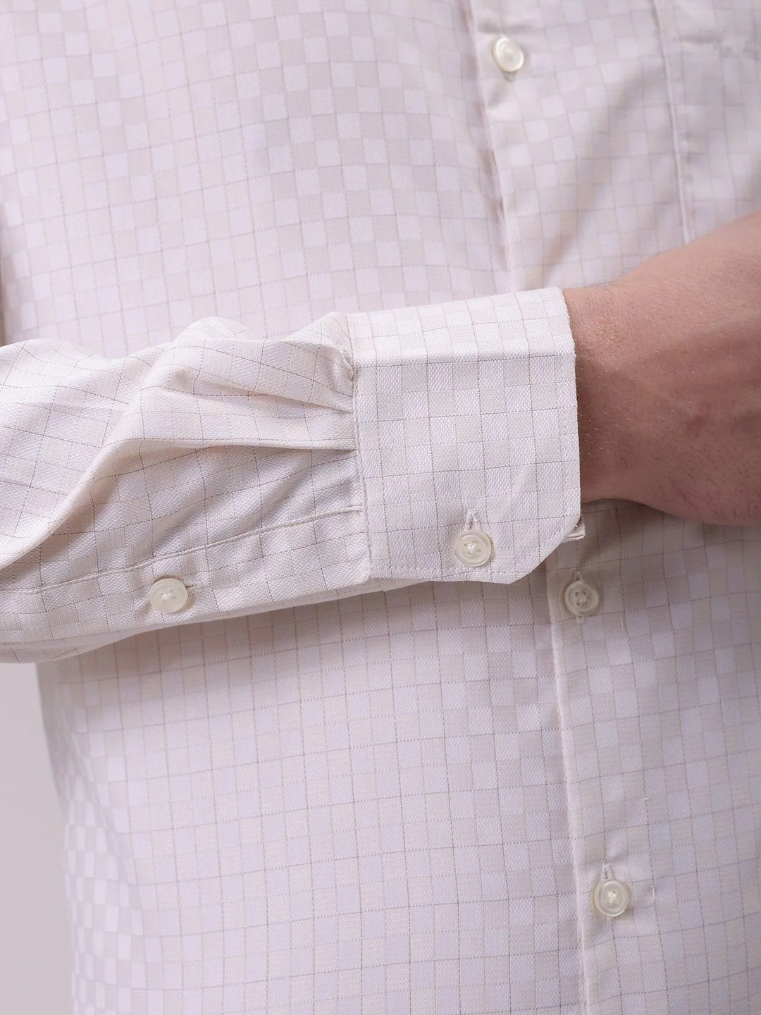The Indian Garage Co. X Luxe Men Cutaway Collar Checked Slim Fit Formal Shirt - Image 7