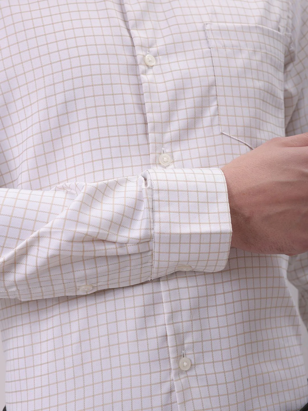 The Indian Garage Co. X Luxe Men Cutaway Collar Checked Slim Fit Formal Shirt - Image 6
