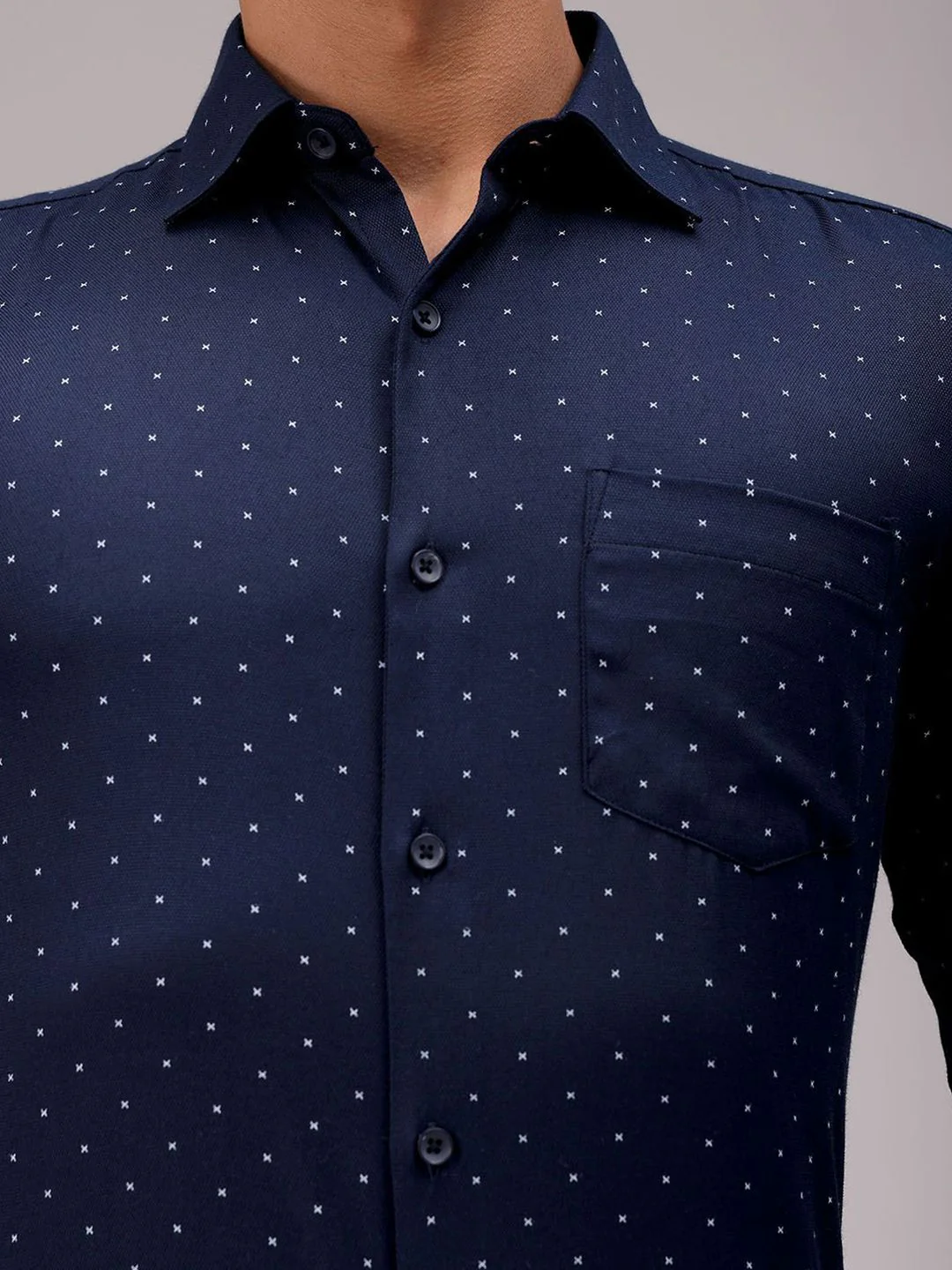 The Indian Garage Co. X Luxe Men Cutaway Collar Micro Ditsy Printed Slim Fit Formal Shirt - Image 3