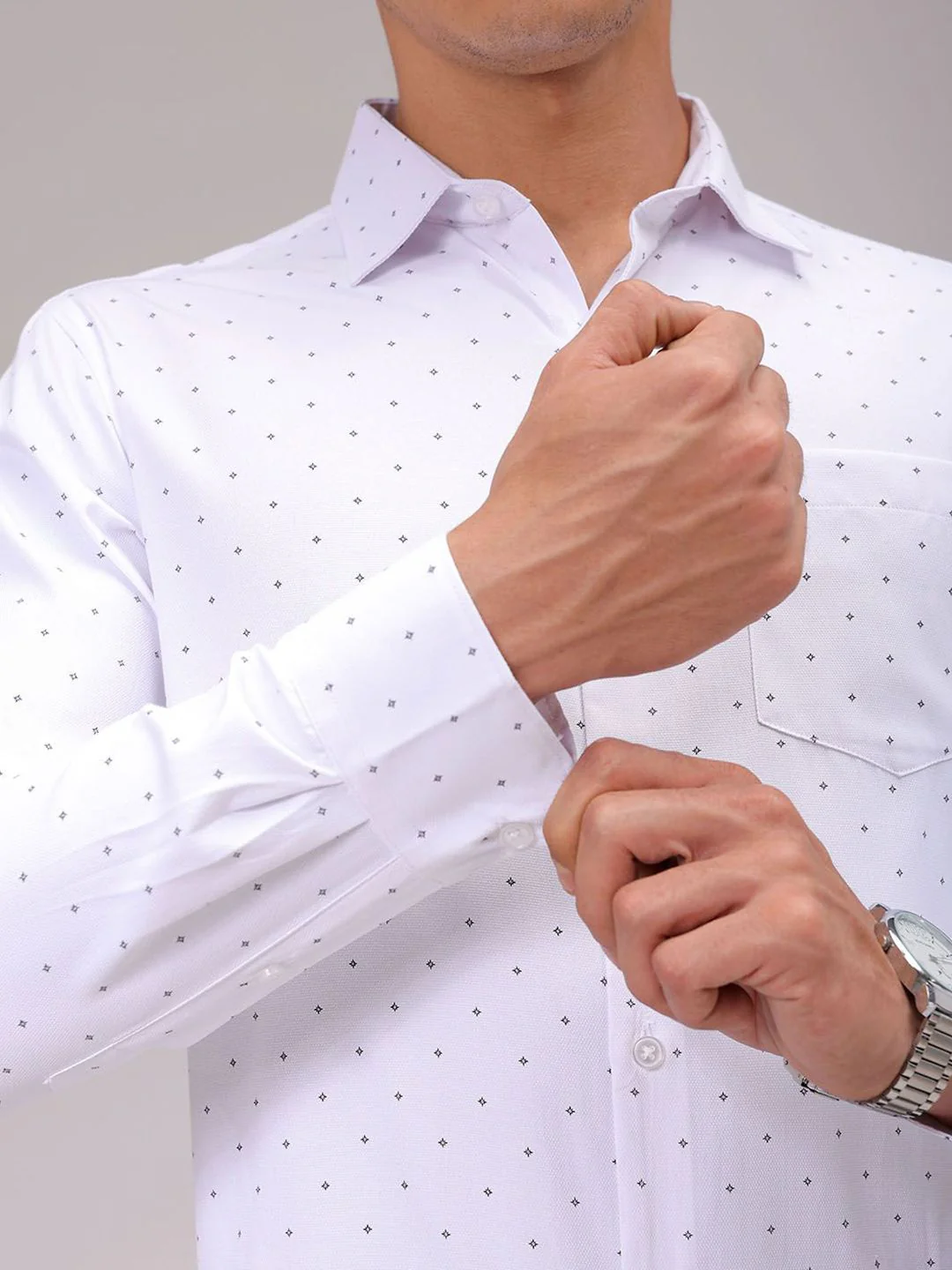 The Indian Garage Co. X Luxe Men Cutaway Collar Micro Ditsy Printed Slim Fit Formal Shirt - Image 7