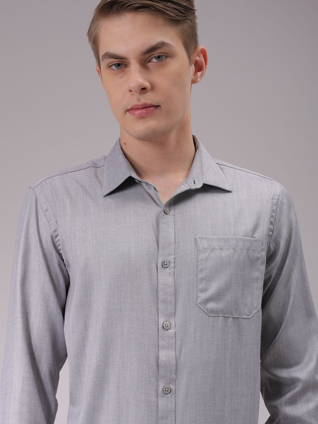 The Indian Garage Co. X Luxe Men Cutaway Collar Solid Slim Fit Formal Shirt - Image 2
