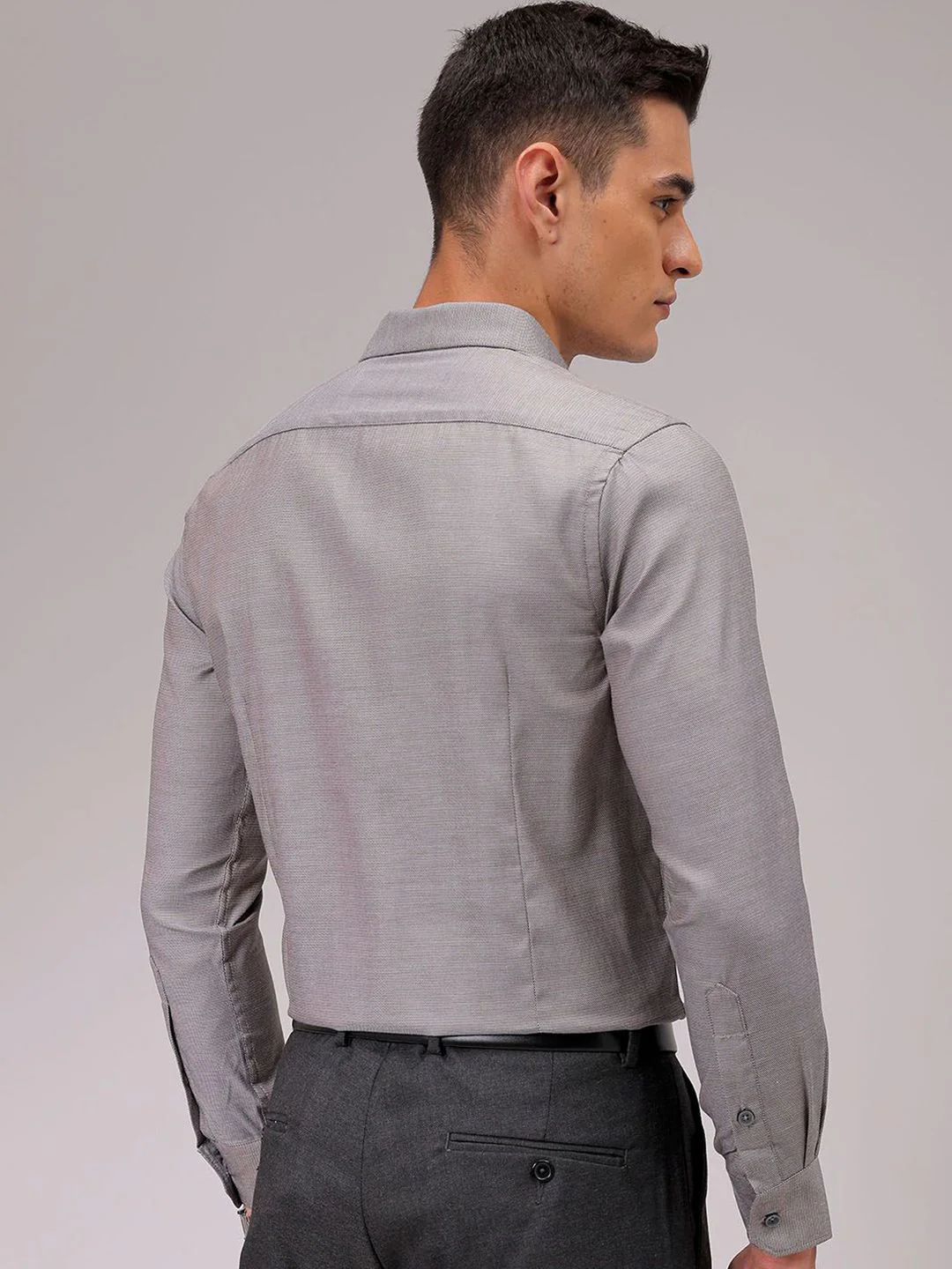 The Indian Garage Co. X Luxe Men Cutaway Collar Solid Slim Fit Formal Shirt - Image 6