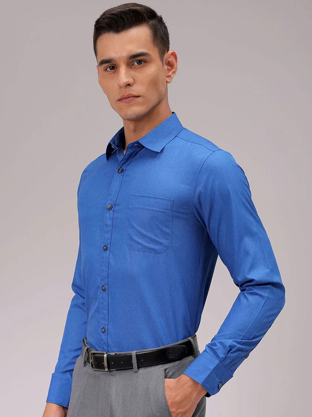 The Indian Garage Co. X Luxe Men Cutaway Collar Solid Slim Fit Formal Shirt - Image 4