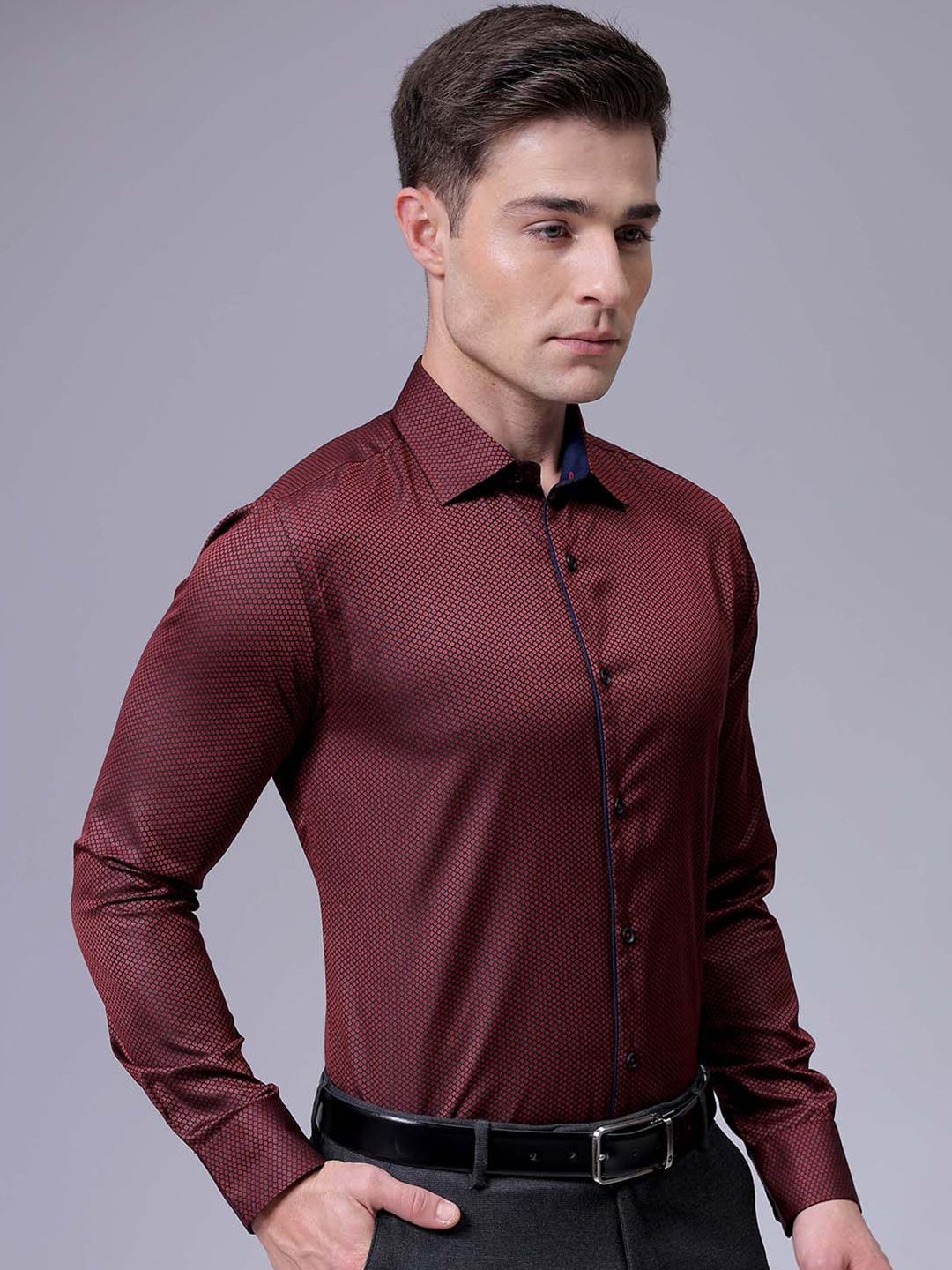 The Indian Garage Co. X Luxe Men Slim Fit Cutaway Collar Micro Ditsy Printed Formal Shirt - Image 5
