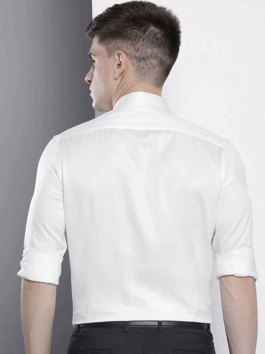 The Indian Garage Co. X Luxe Men Slim Fit Opaque Formal Shirt - Image 4