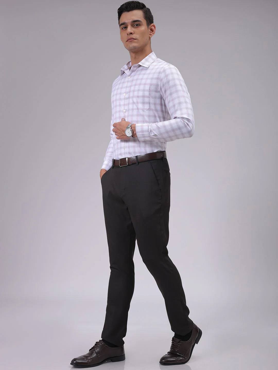 The Indian Garage Co. X Luxe Men Slim Fit Self Design Textured Formal Trousers - Image 5