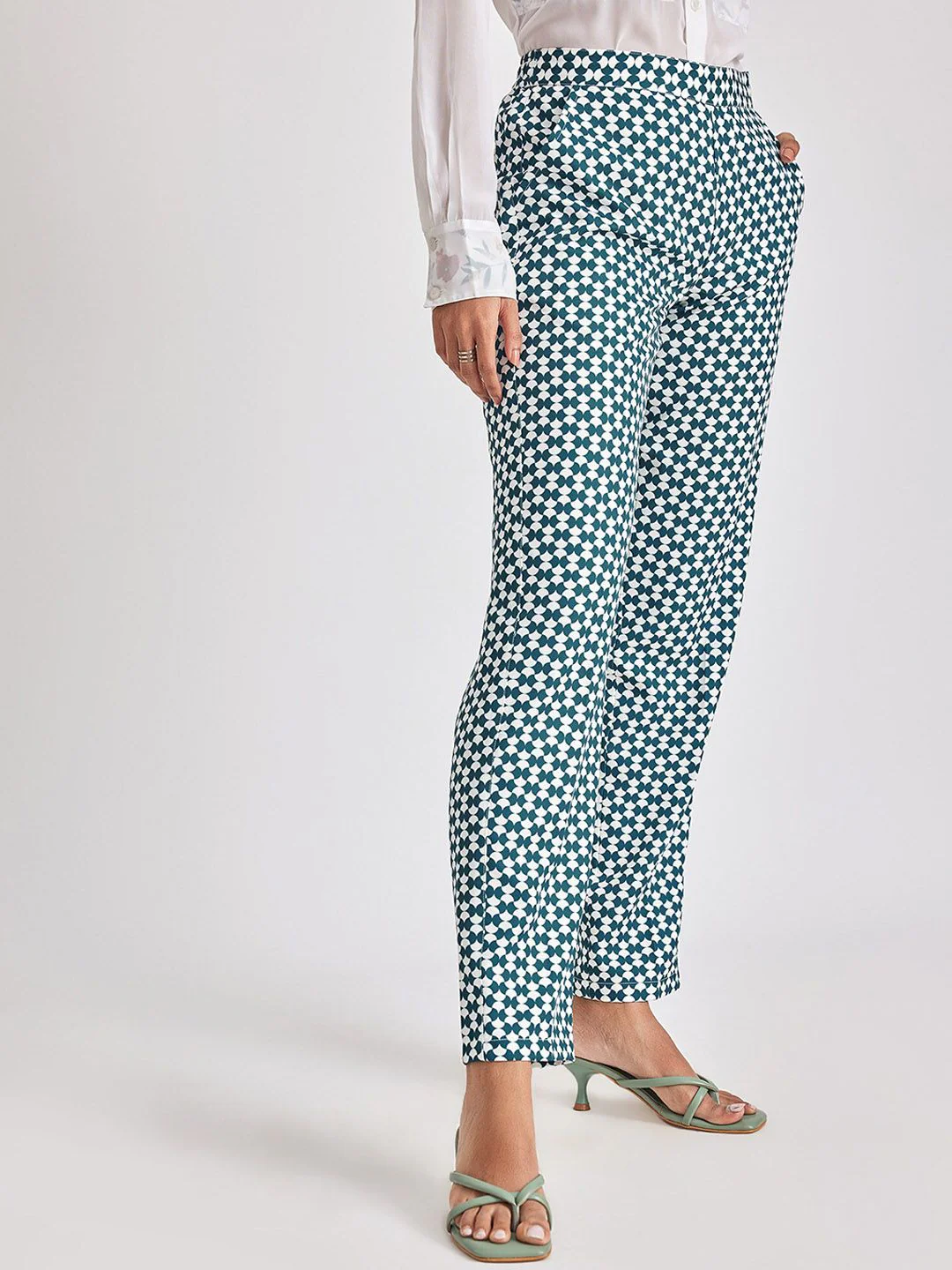 The Label Life Women Geometric Printed Relaxed Straight Leg Straight Fit Trousers - Image 2