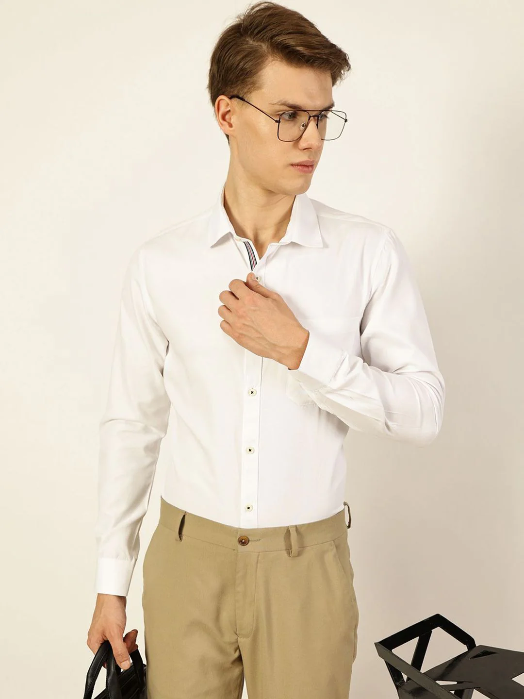 Thomas Scott Men Smart Cutaway Collar Solid Cotton Formal Shirt - Image 6