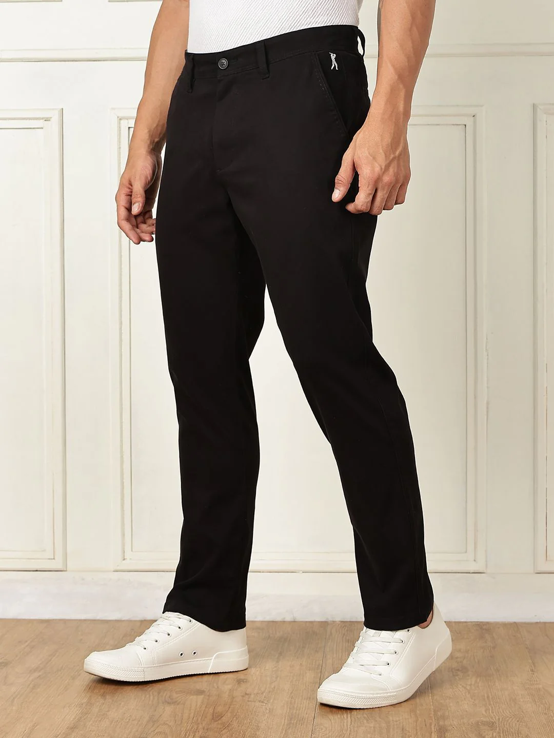 Thomas Scott Men Solid Smart Straight Fit Mid-Rise Casual Chinos