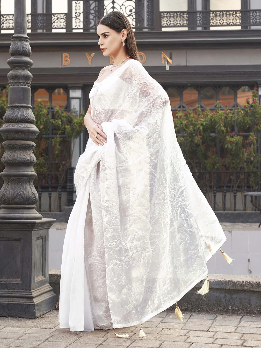 Tikhi Imli Crushed Pallu Half and Half Organza Saree - Image 2