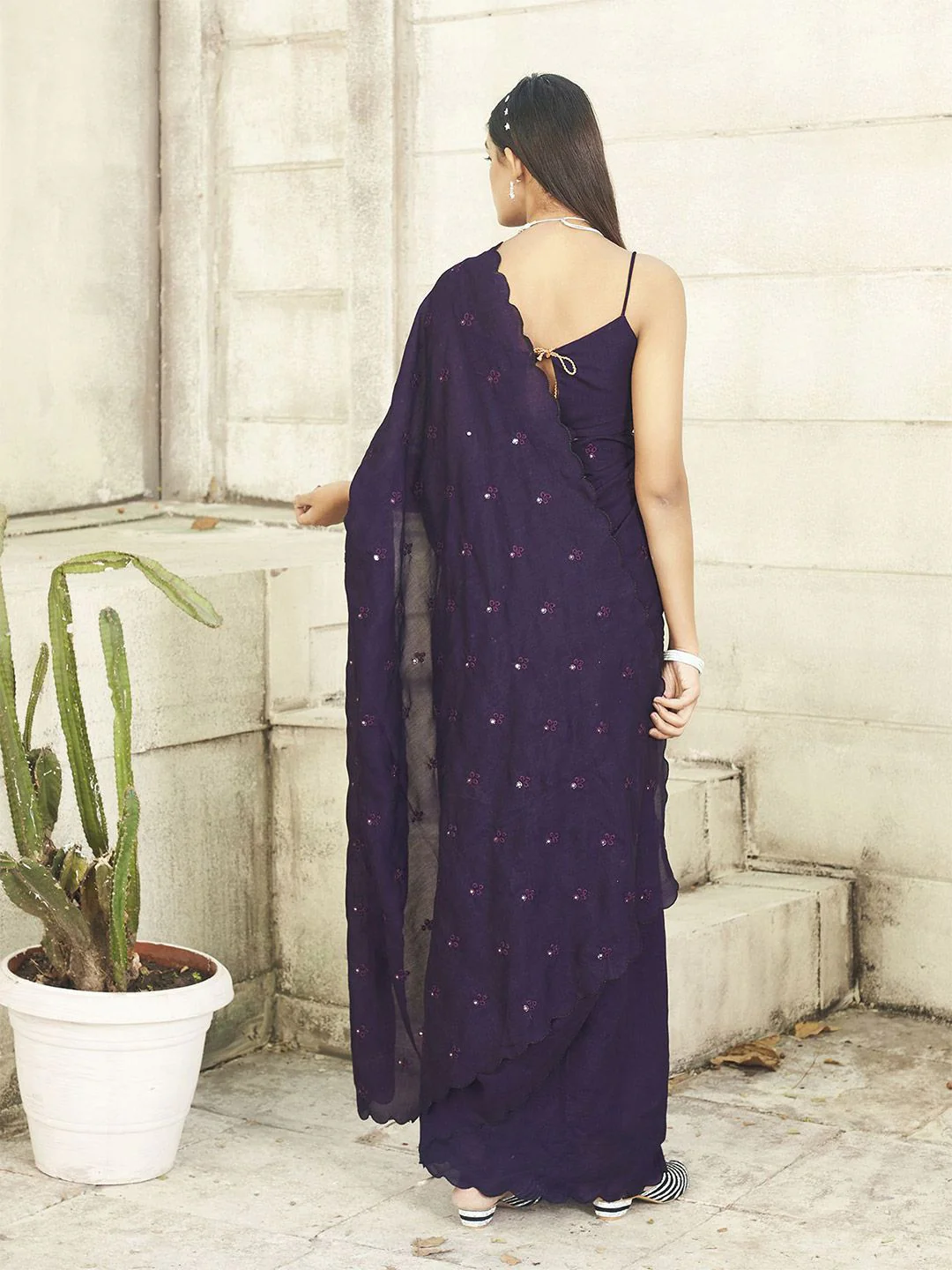 Tikhi Imli Embroidered Mirror Work Saree - Image 3