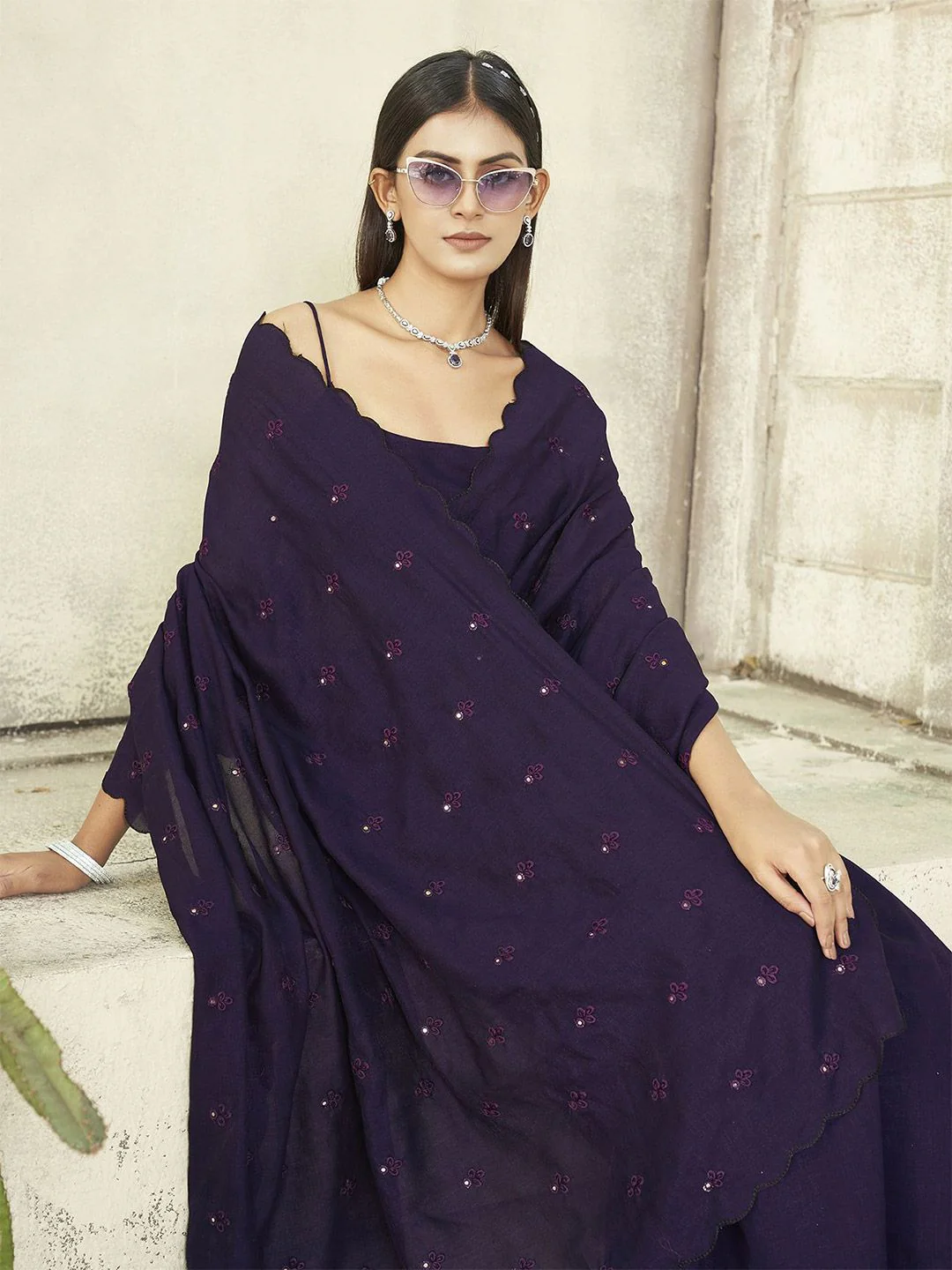 Tikhi Imli Embroidered Mirror Work Saree - Image 4