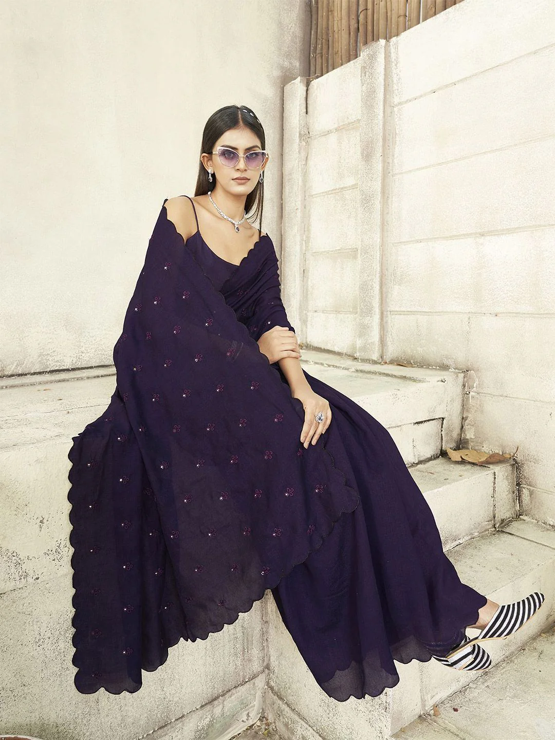 Tikhi Imli Embroidered Mirror Work Saree - Image 5