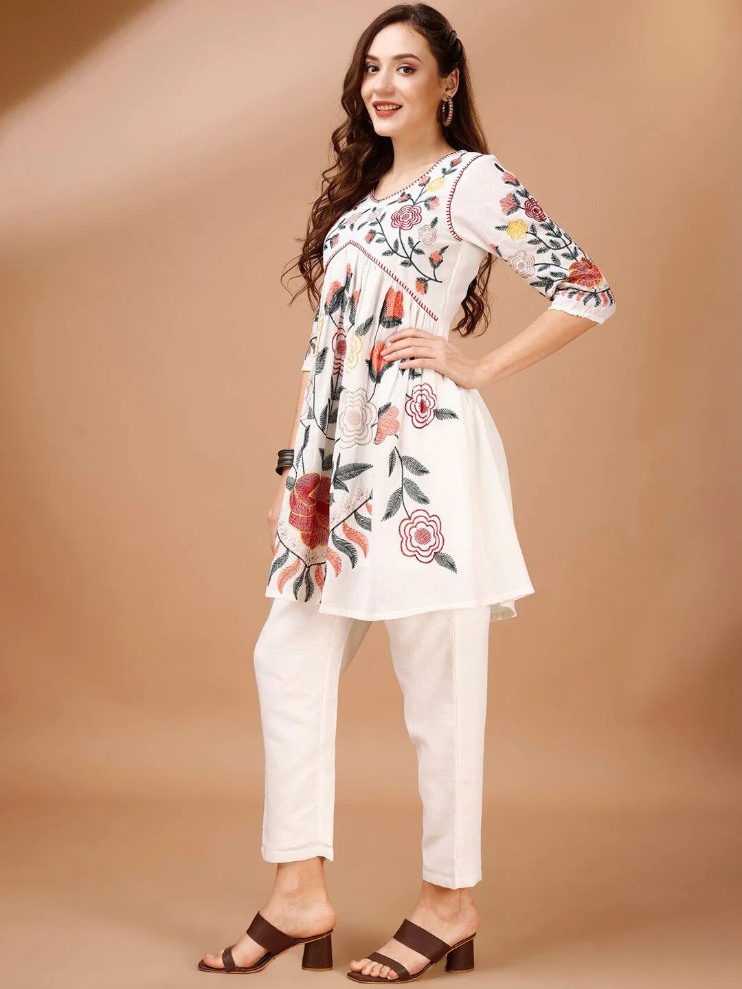 Tikhi Imli Embroidered Tunic With Trousers - Image 4