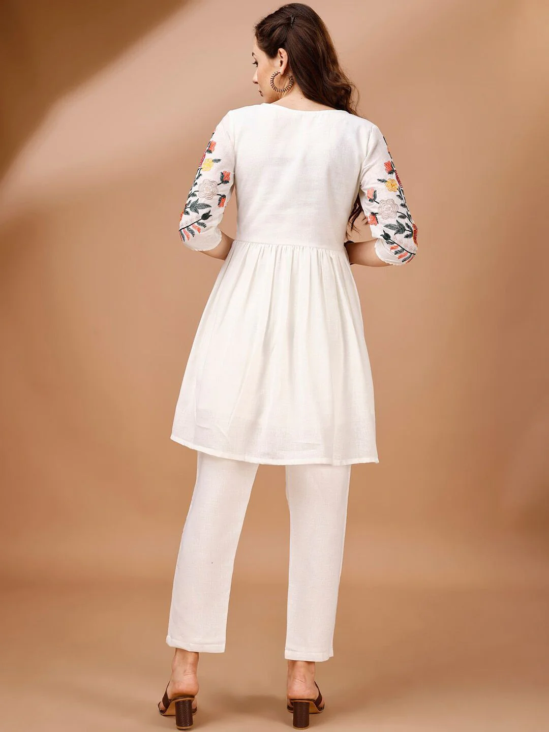 Tikhi Imli Embroidered Tunic With Trousers - Image 5