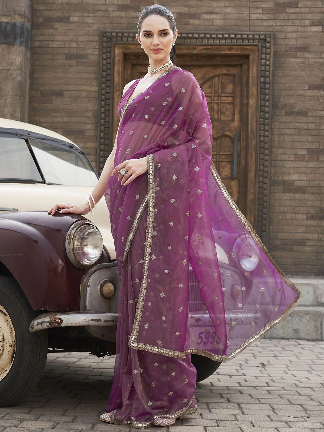 Tikhi Imli Ethnic Motifs Sequinned Net Saree - Image 2
