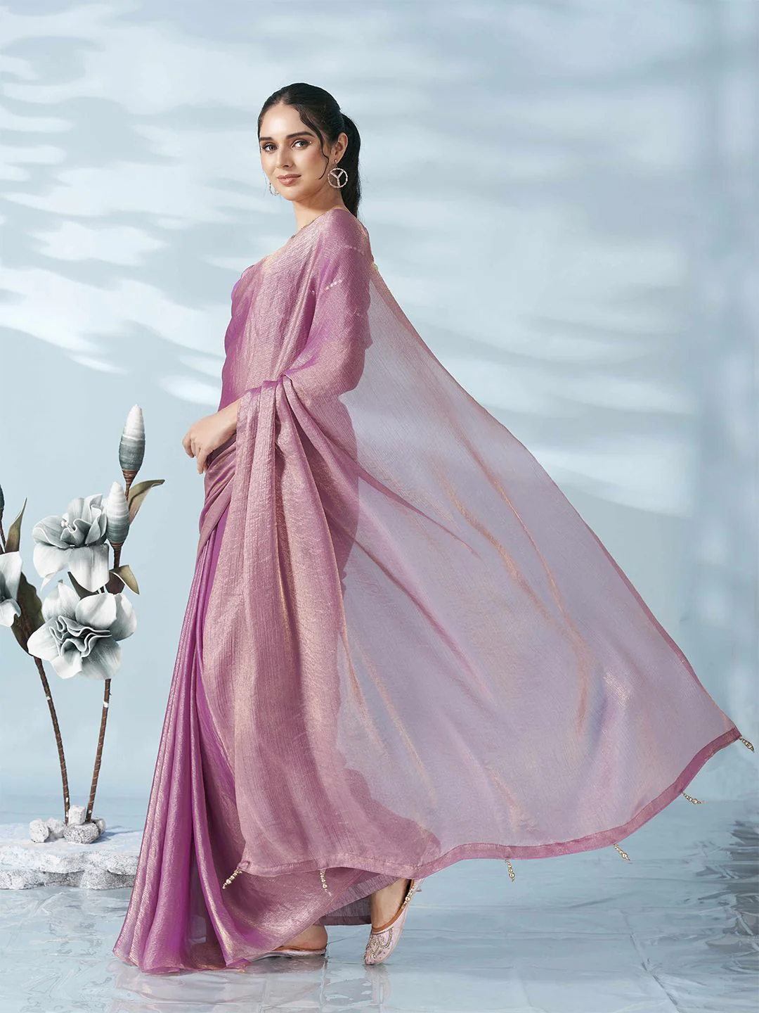 Tikhi Imli Two Tone Poly Chiffon Saree - Image 2