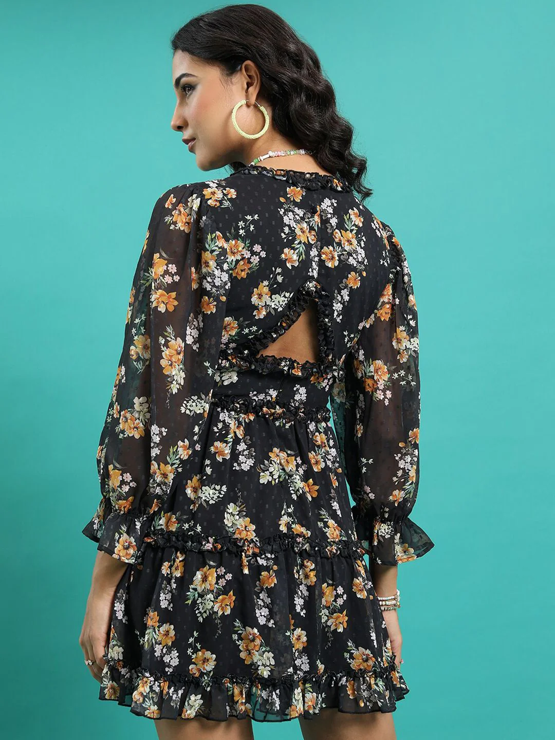 Tokyo Talkies Black Floral Printed Ruffled Detailed V-Neck Puff Sleeve Fit & Flare Dress - Image 4