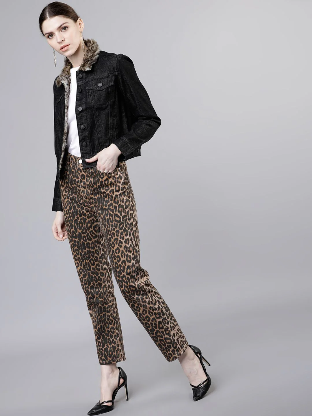 Tokyo Talkies Women Black Solid Denim Jacket - Image 4