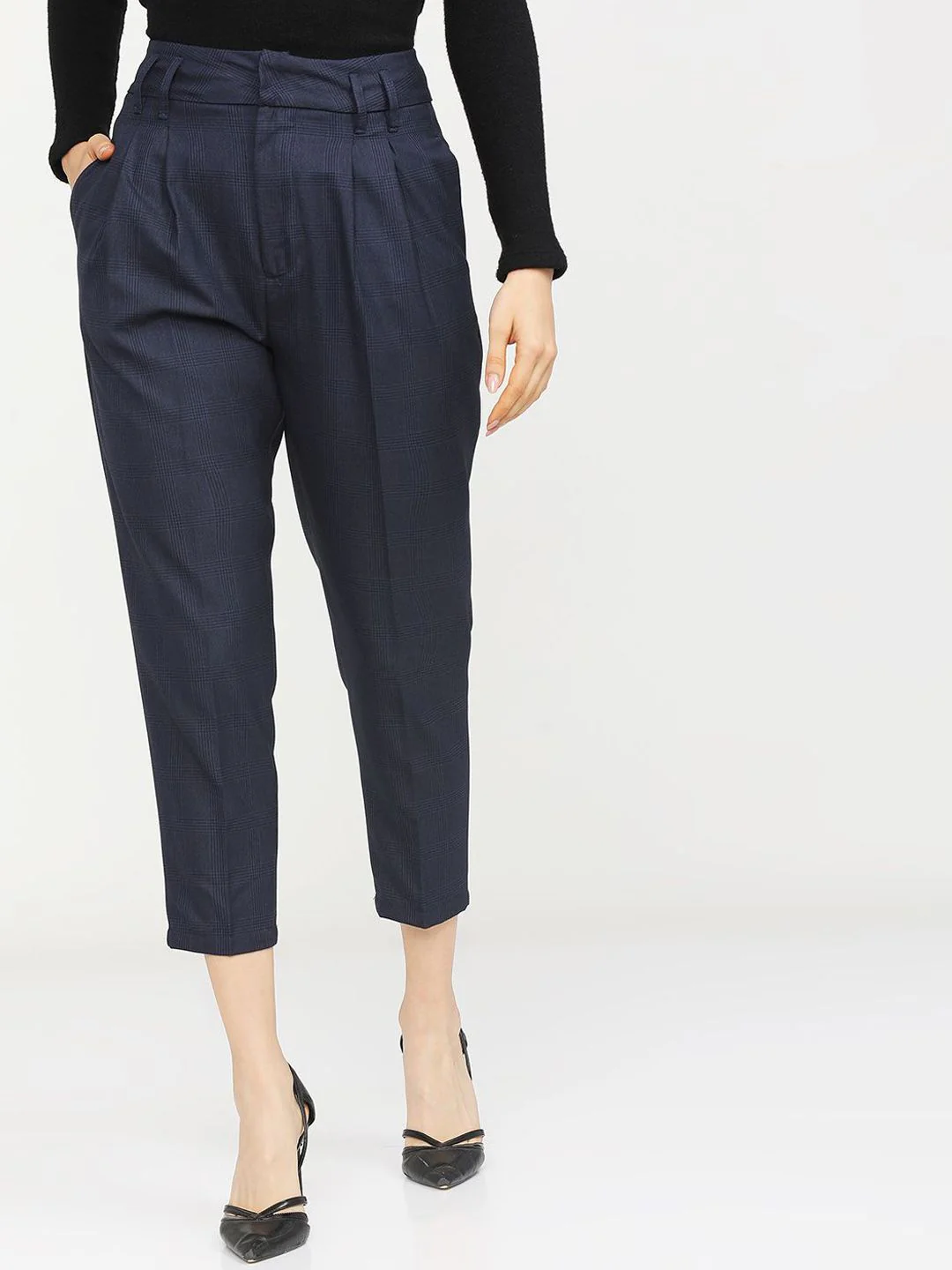 Tokyo Talkies Women Slim Fit Crop Trousers