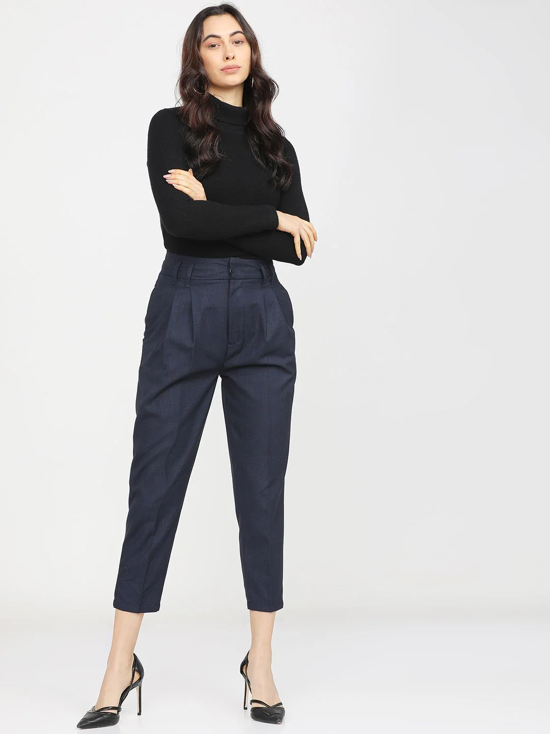 Tokyo Talkies Women Slim Fit Crop Trousers - Image 4