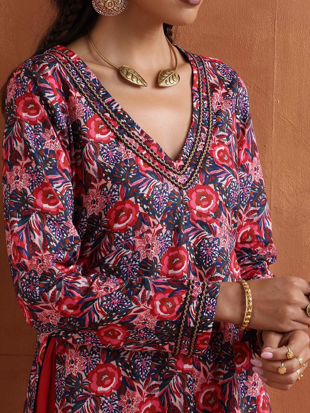 trueBrowns Ethnic Motifs Printed Straight Pure Cotton Kurta with Sharara - Image 2