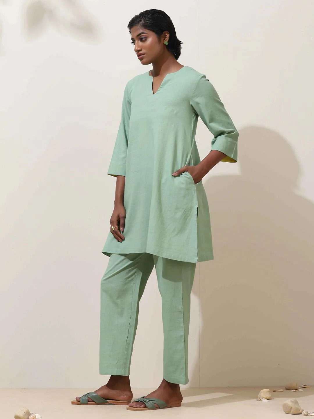 trueBrowns Mint Green Cotton Kurta Co-Ord Set - Image 3