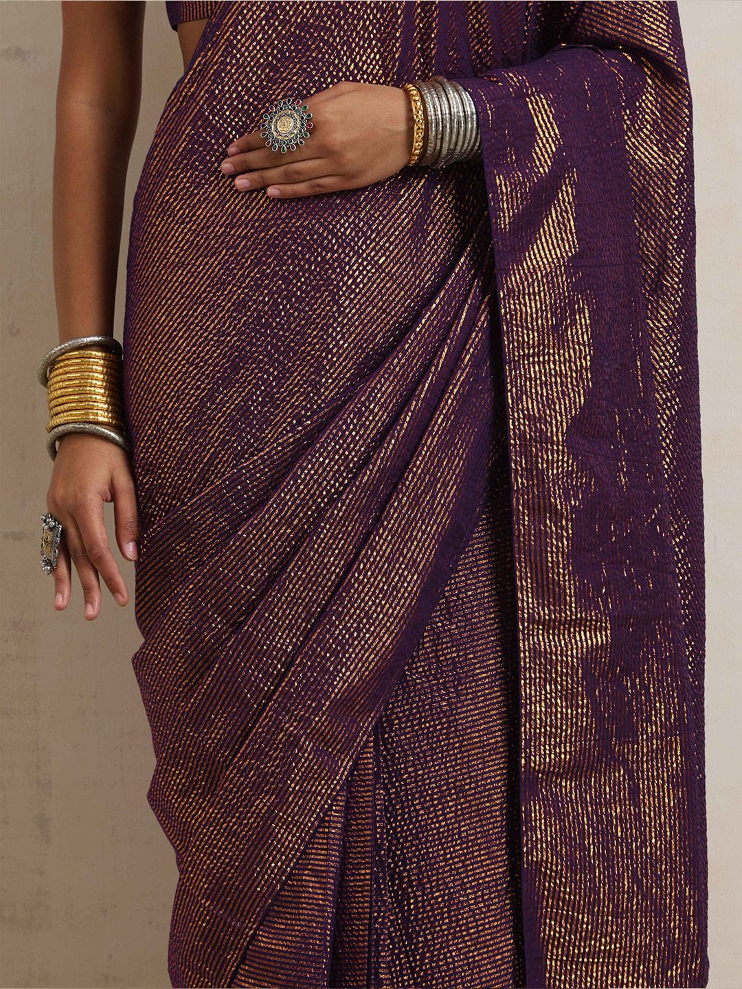 trueBrowns Striped Saree - Image 6