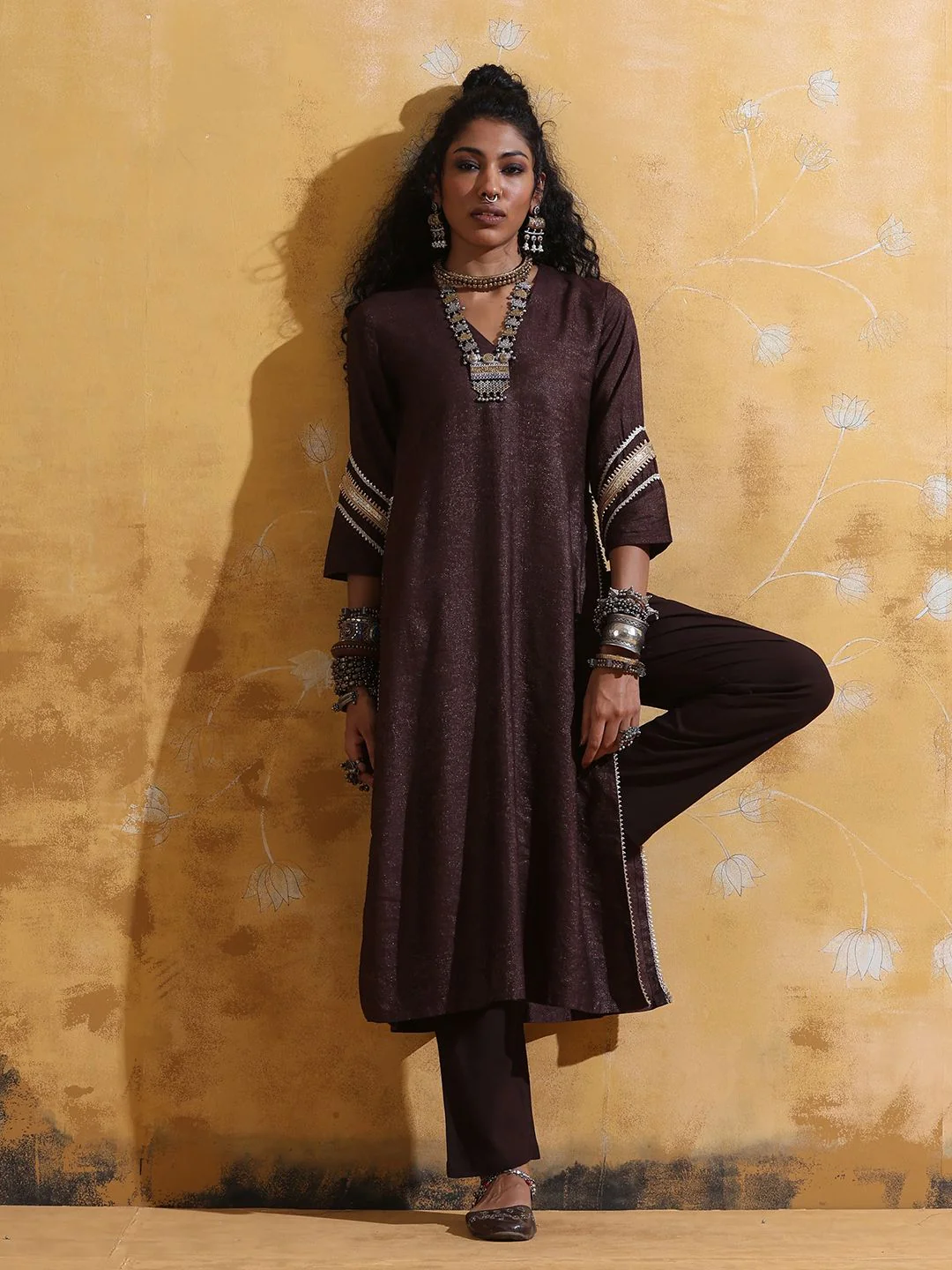 trueBrowns V-Neck High-Slit Gotta Patti Straight Kurta With Trouser