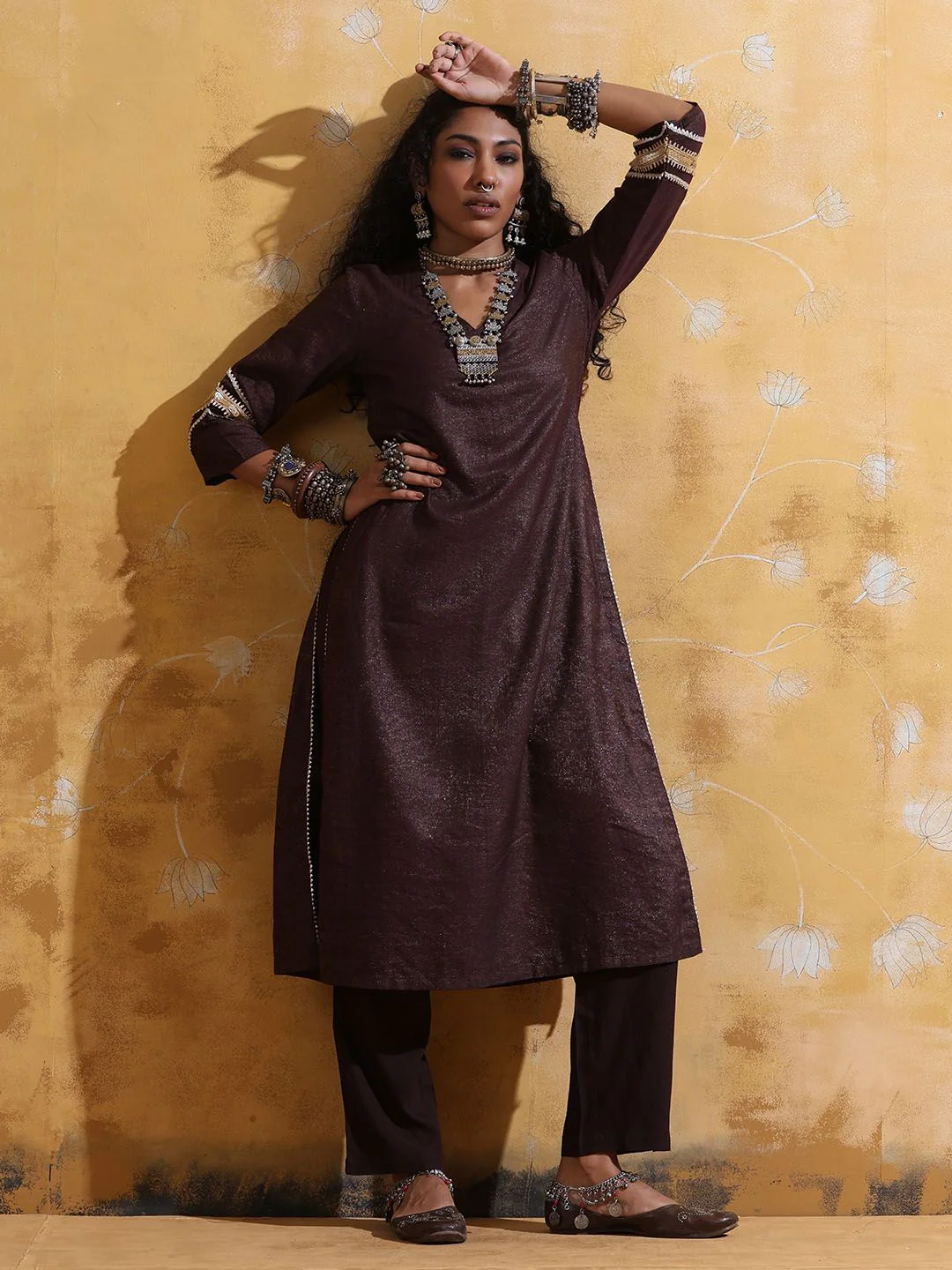 trueBrowns V-Neck High-Slit Gotta Patti Straight Kurta With Trouser - Image 4