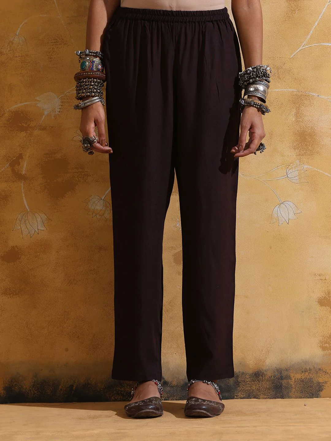 trueBrowns V-Neck High-Slit Gotta Patti Straight Kurta With Trouser - Image 6