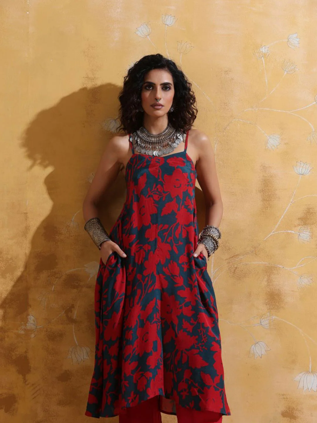 trueBrowns Women Red Teal Jaal Print Muslin Silk Flared Kurta Set - Image 4
