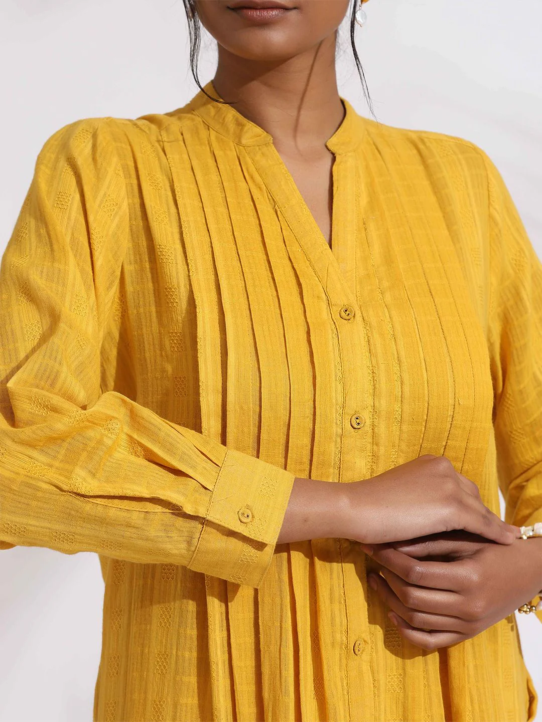 trueBrowns Women Regular Pure Cotton Pleated Shirt Straight Kurta with Trousers - Image 2