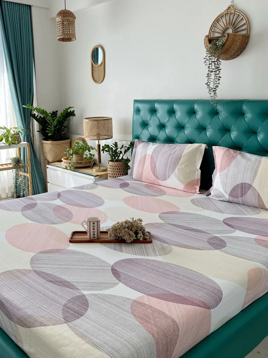 URBAN SPACE Serene Pink & Purple Printed 200 TC Pure Cotton Queen Bedsheet & Pillow Covers