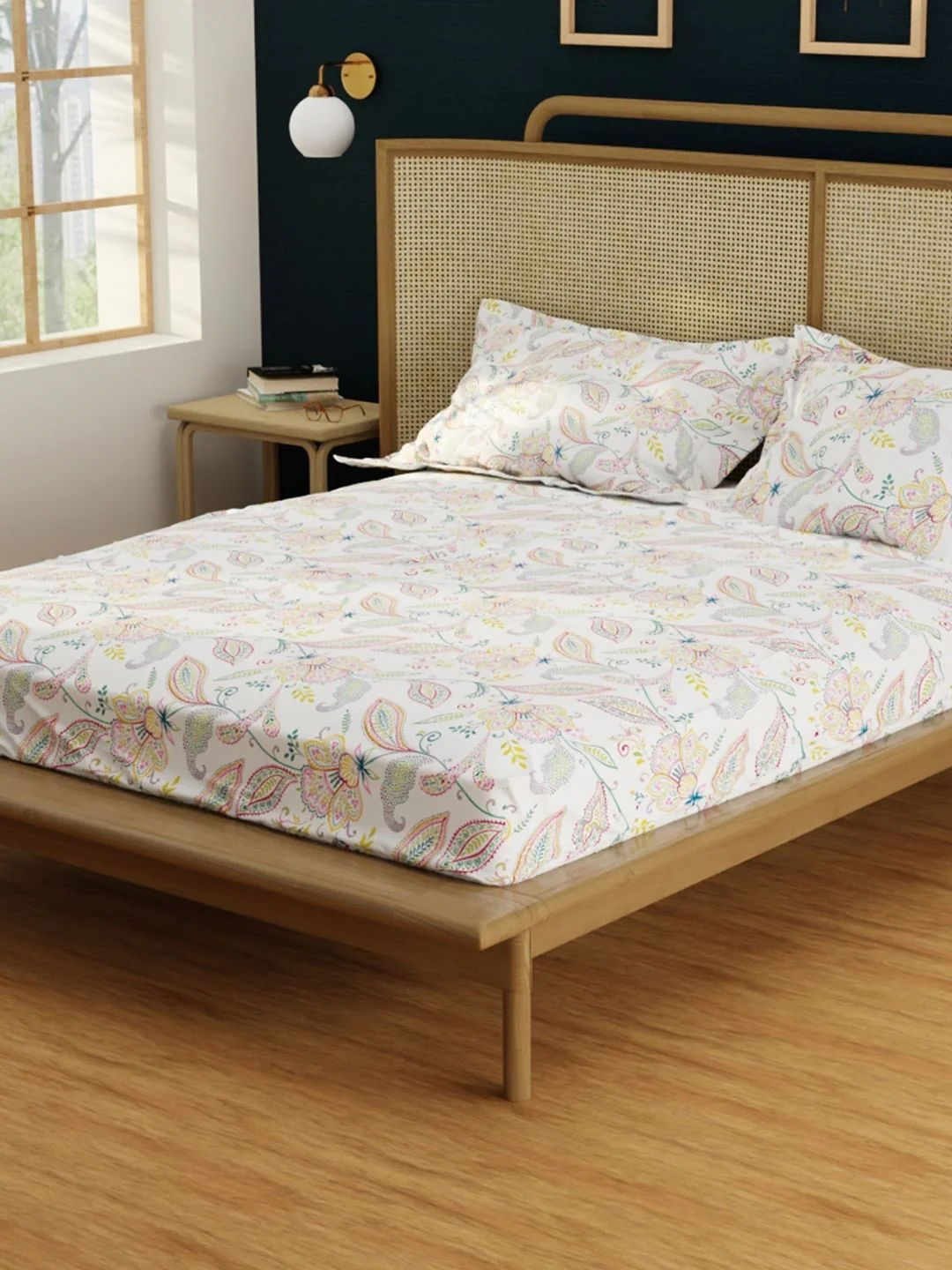 URBAN SPACE White & Pink Printed 200 TC Cotton Single Bedsheet with 1 Pillow Cover - Image 3