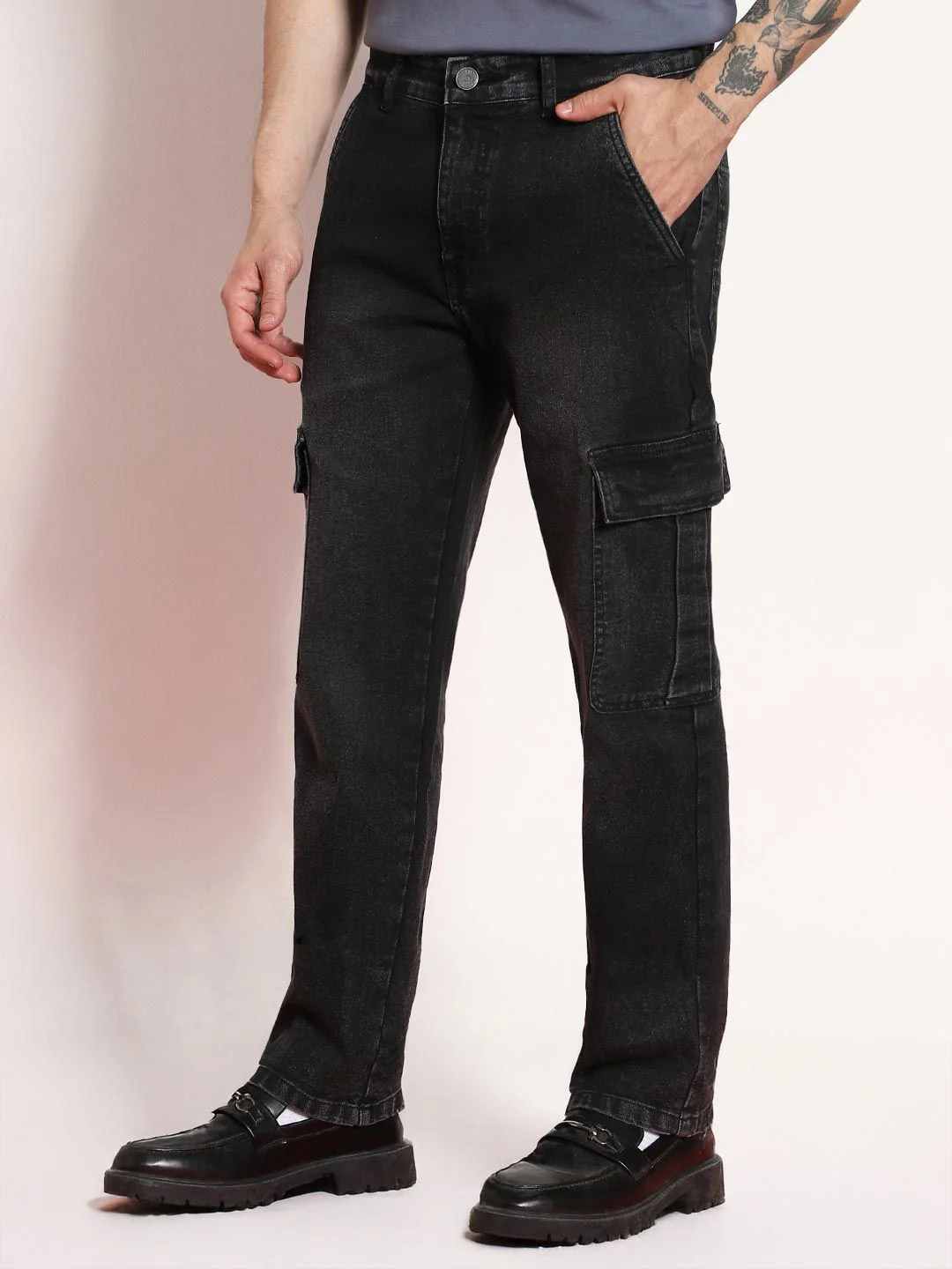 Urbano Fashion Men Black Regular Fit Washed Cargo Jeans With 6 Pockets Stretchable - Image 2