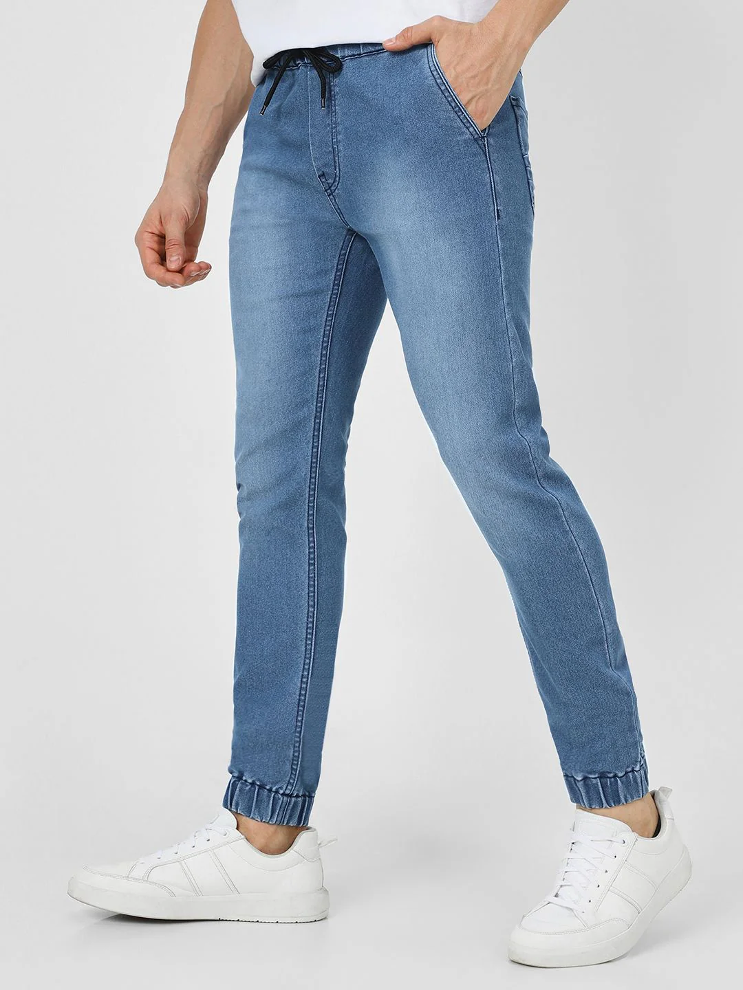Urbano Fashion Men Blue Slim Fit Mid-Rise Clean Look Stretchable Jogger Jeans - Image 2