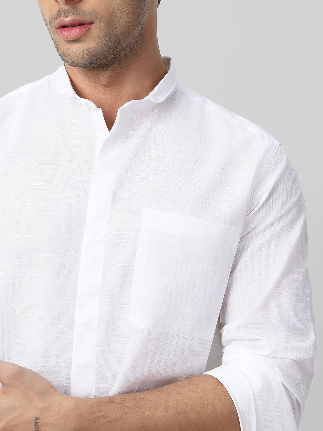 Urbano Fashion Men Club Collar Solid Cotton Casual Shirt - Image 2