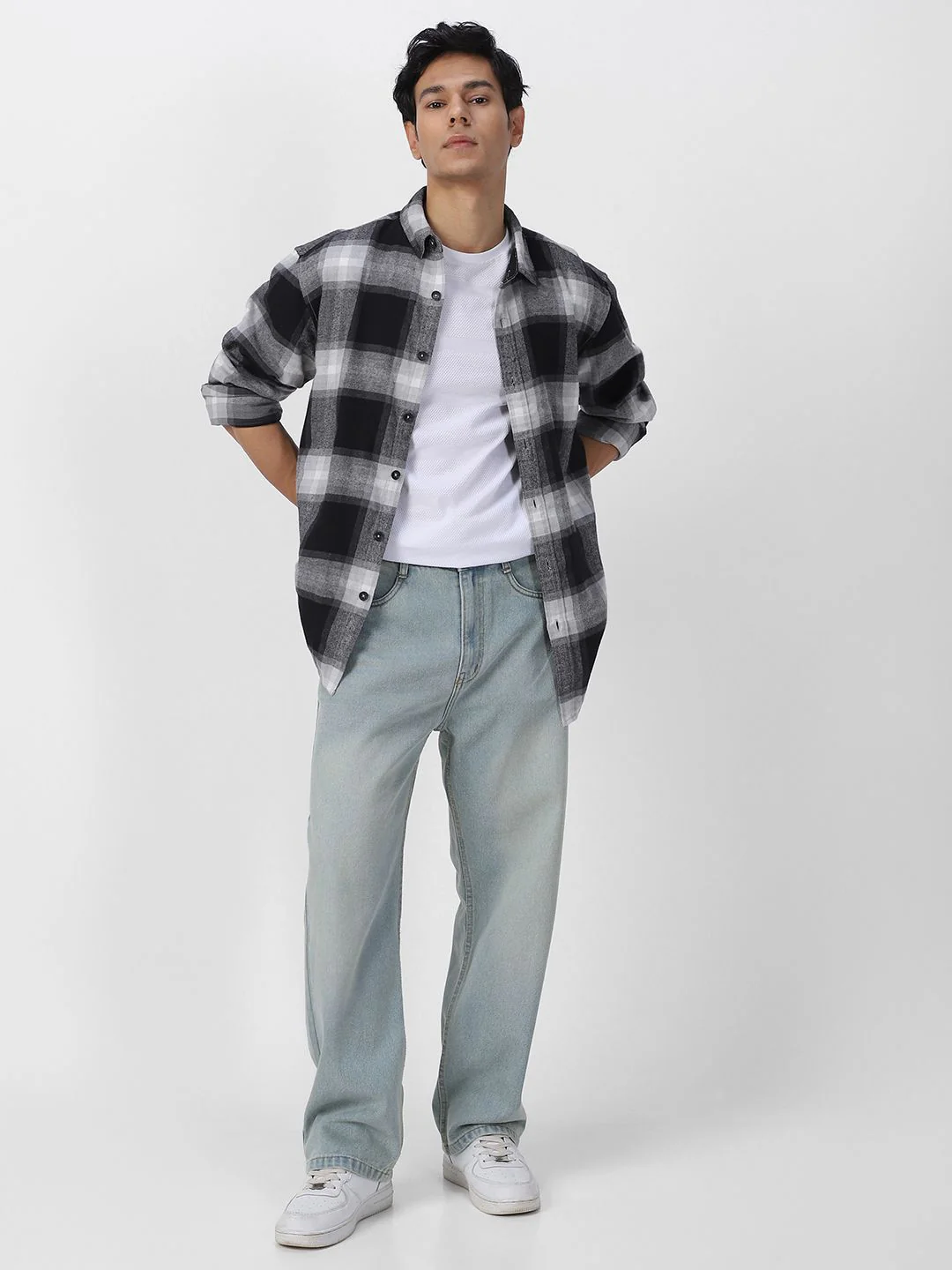 Urbano Fashion Men Loose Relaxed Fit Heavy Fade Jeans - Image 5