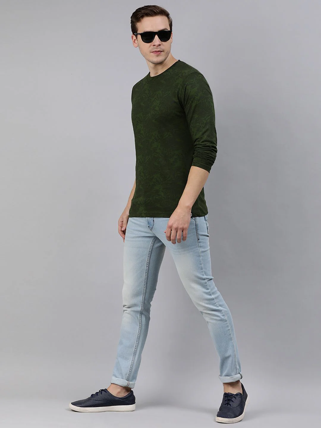 Urbano Fashion Men Olive Green Printed Tropical Slim Fit T-shirt - Image 6