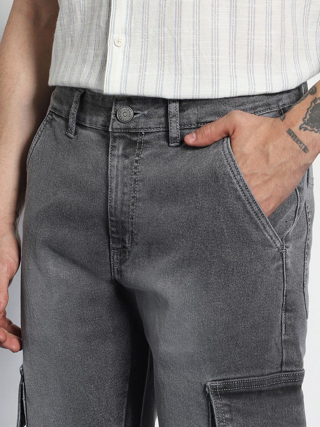 Urbano Fashion Men's Light Grey Regular Fit Washed Cargo Jeans With 6 Pockets Stretchable - Image 4
