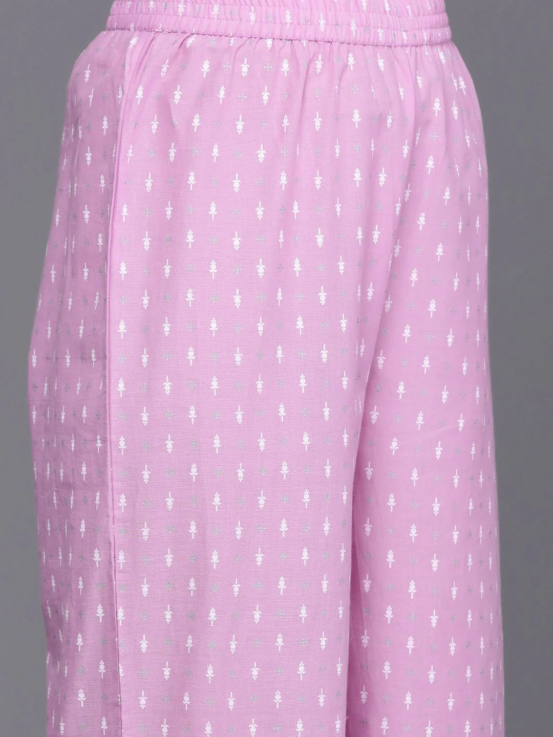Varanga Floral Printed Regular Pure Cotton Kurta with Trousers - Image 3