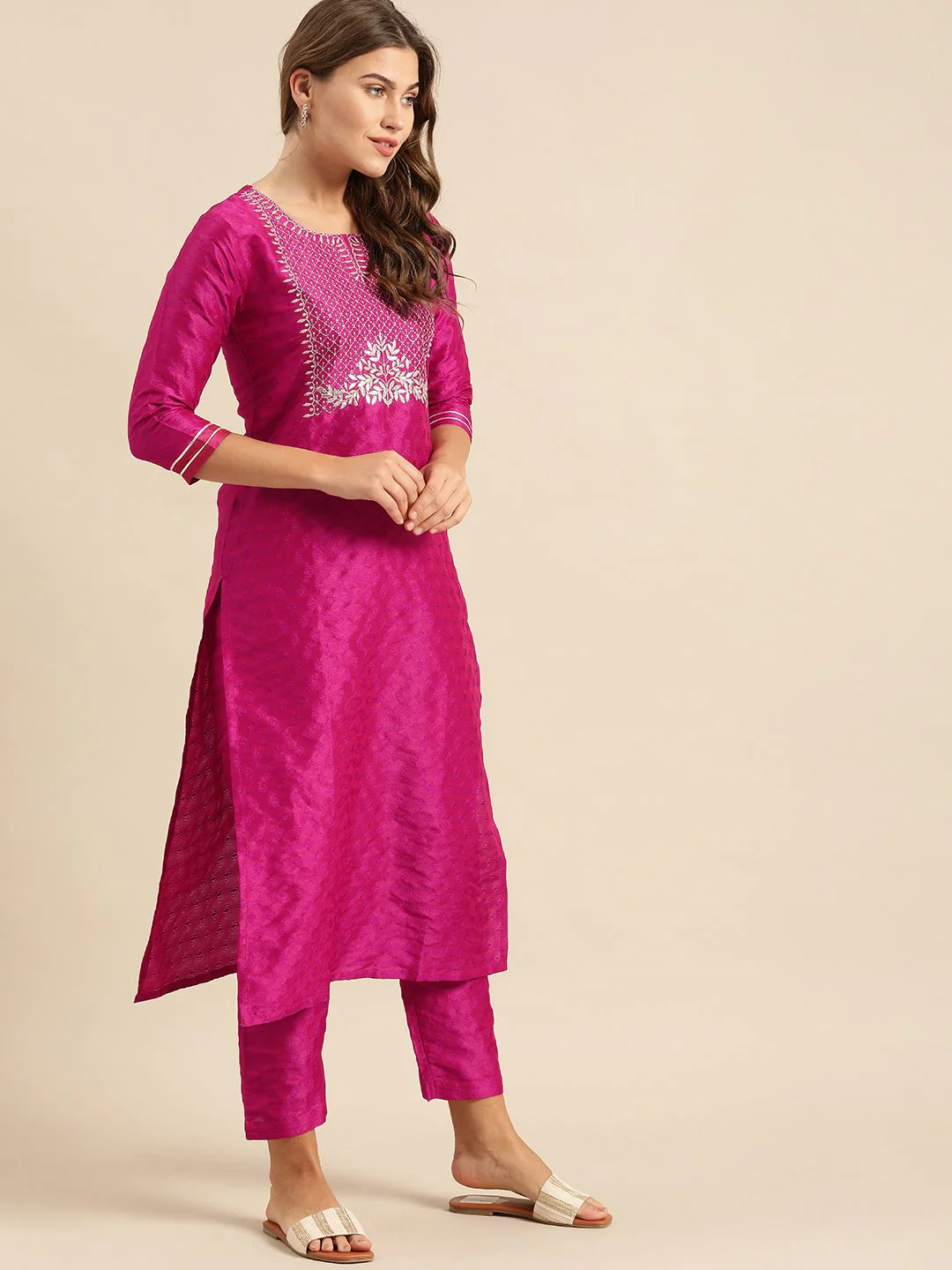 Varanga Women Magenta & Gold-Toned Embroidered Kurta with Trousers & Dupatta - Image 4