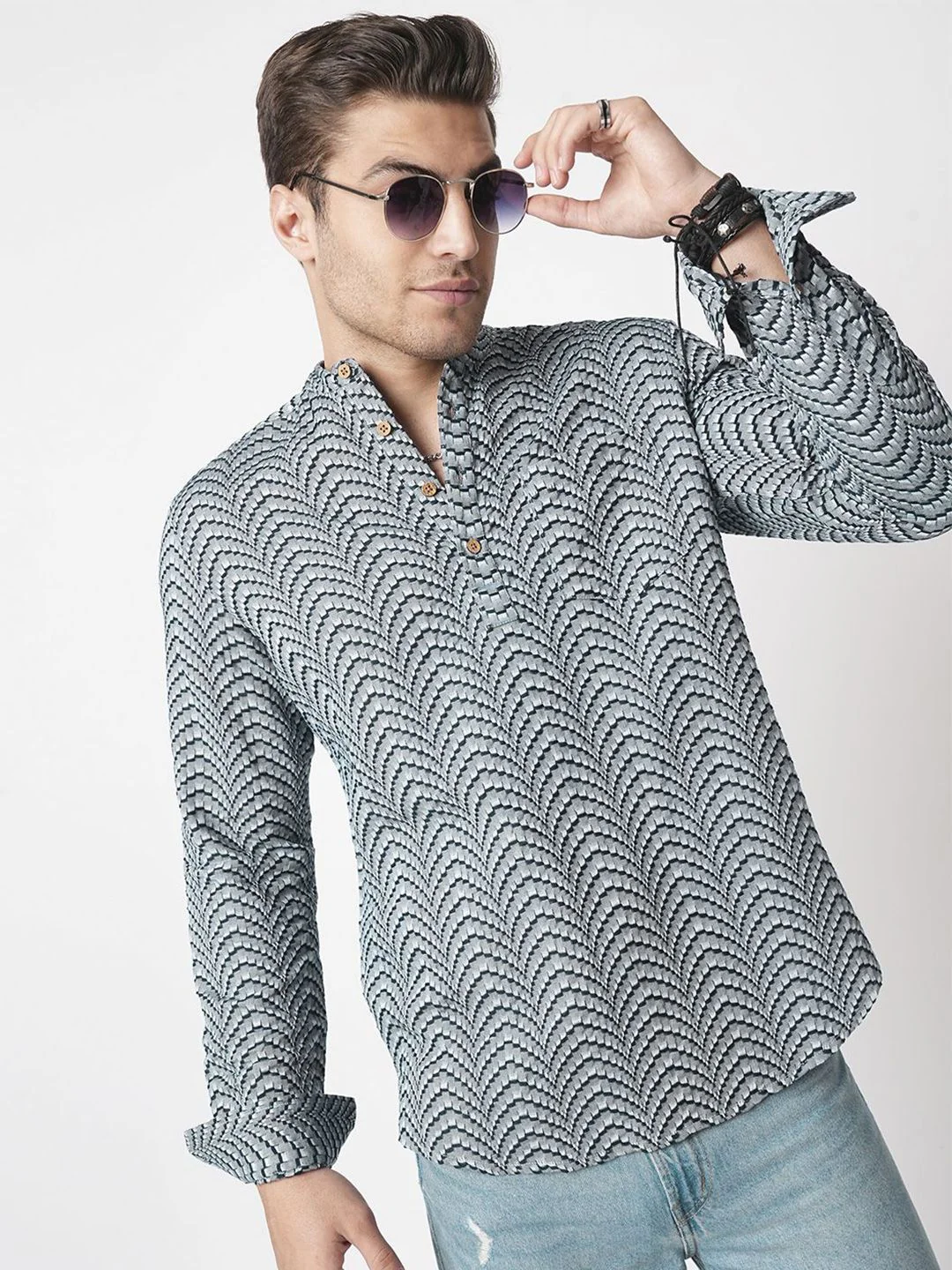 VASTRADO Abstract Woven Design Mandarin Collar Cotton Jacquard A-Line Short Kurta - Image 7
