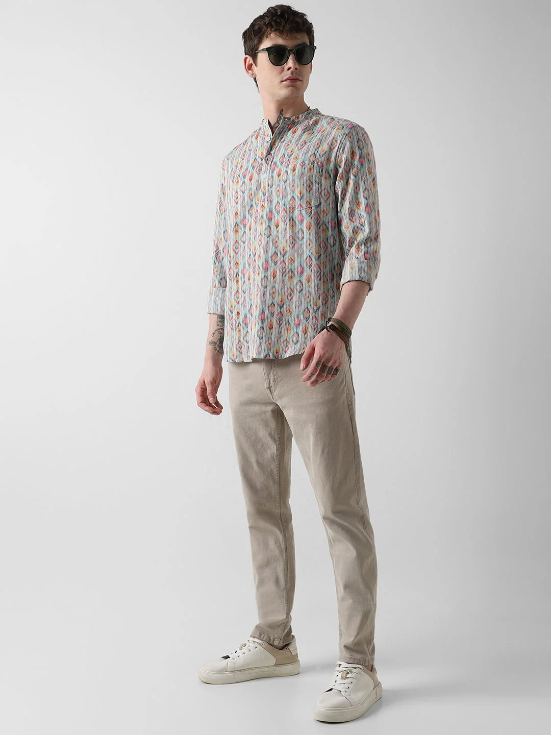VASTRADO Geometric Woven Design Mandarin Collar Straight Short Kurta - Image 6