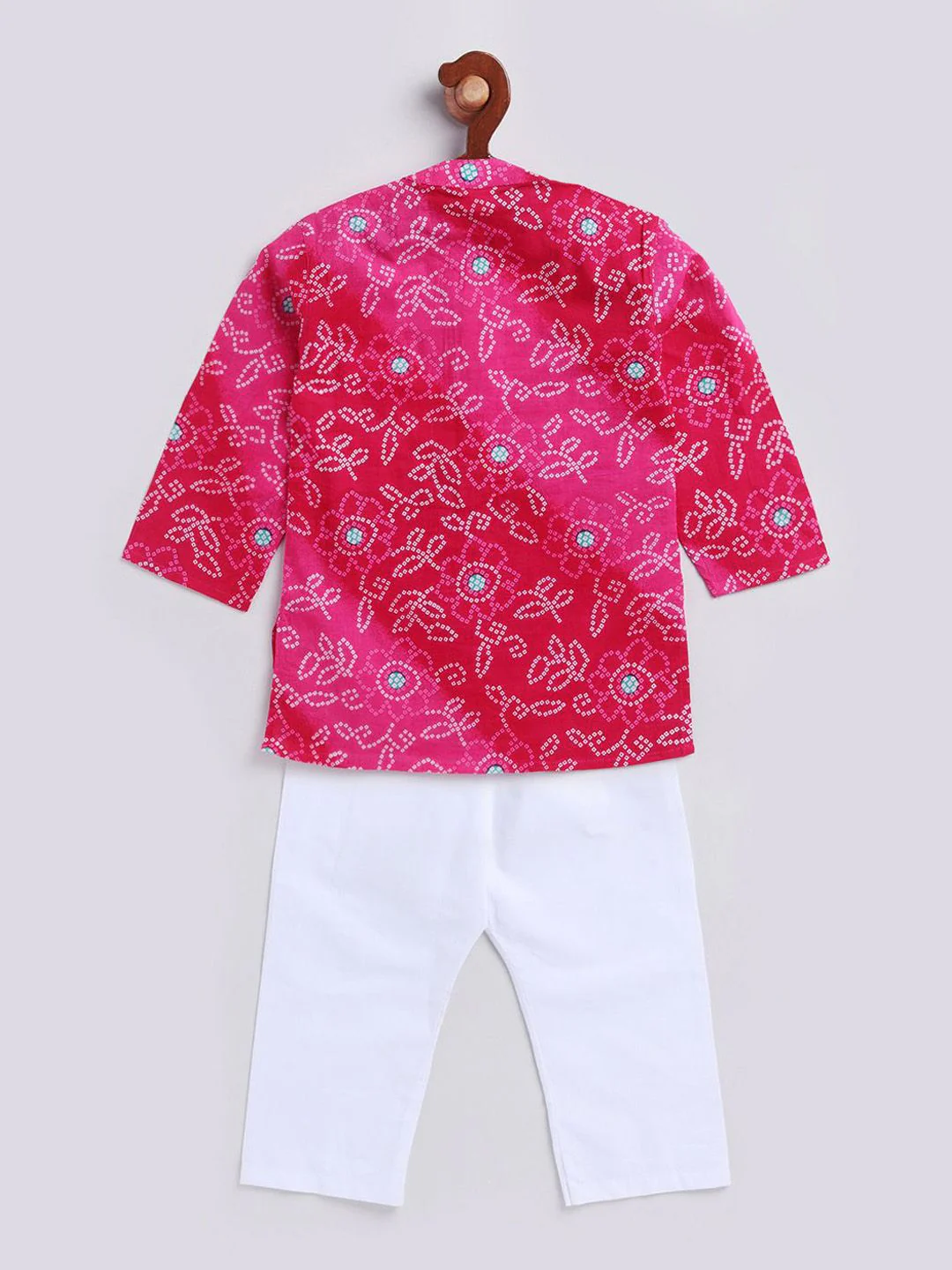 VASTRAMAY Boys Bandhani Printed Band Collar Pure Cotton Straight Kurta With Pyjamas - Image 5