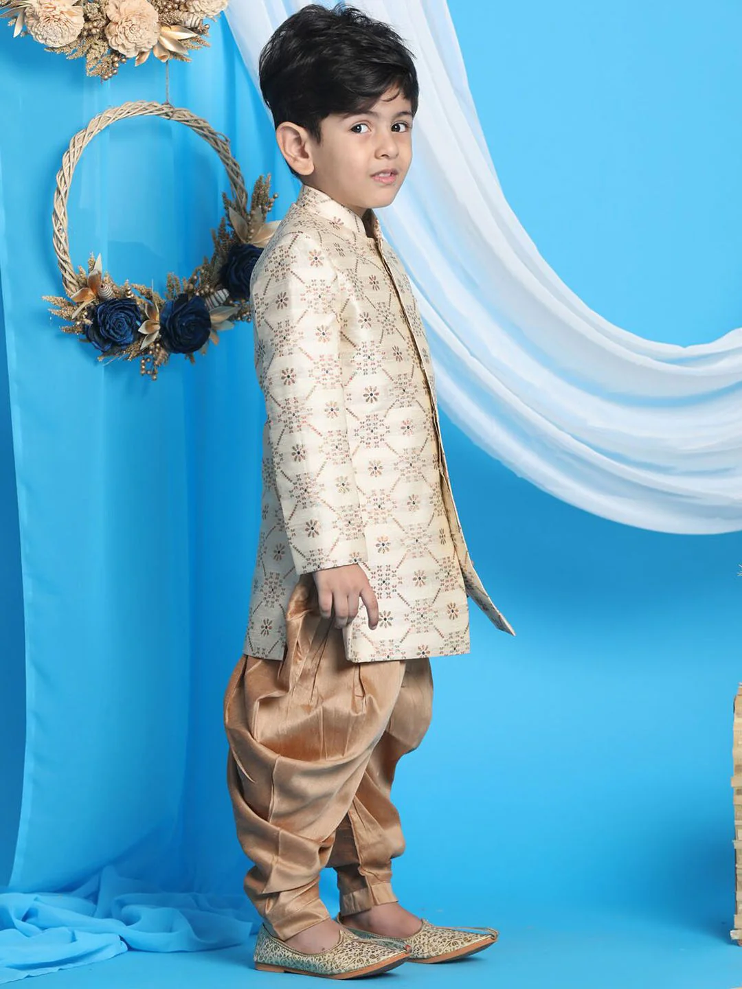 VASTRAMAY Boys Beige & Rose Gold-Coloured Woven Design Sherwani Set - Image 4