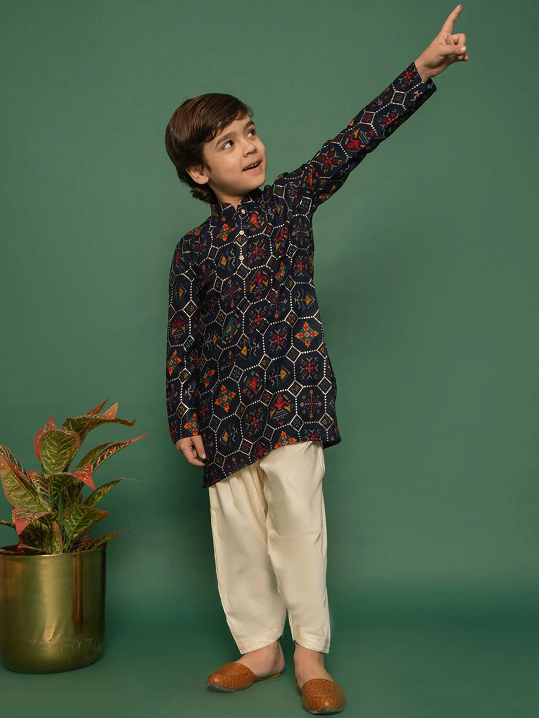 VASTRAMAY Boys Ethnic Motifs Printed Regular Kurta with Patiala - Image 4