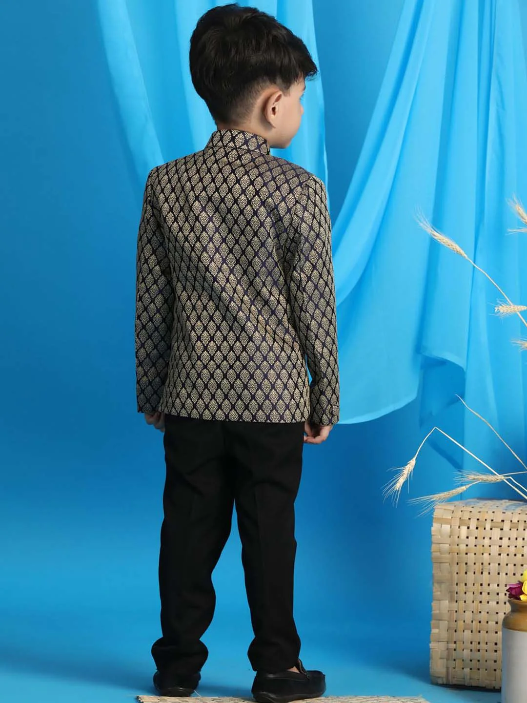 VASTRAMAY Boys Ethnic Motifs Woven Design Slim-Fit Bandhgala Blazer - Image 4